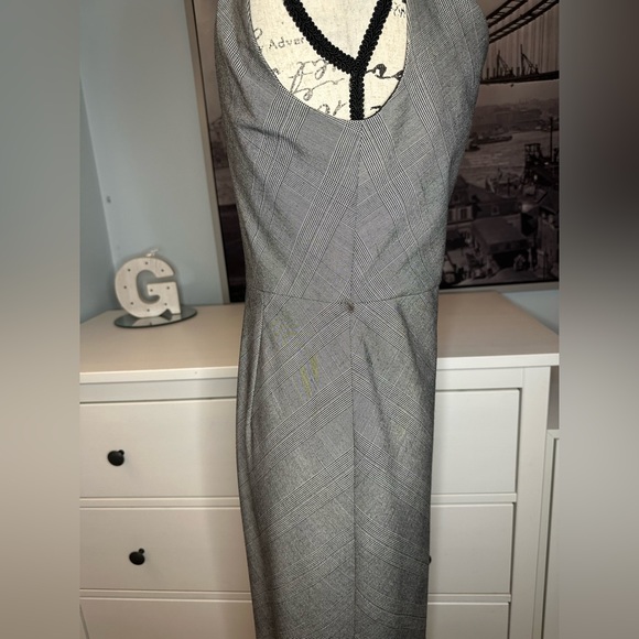 Sleeveless cowl scoop neck corporate style dress. Chic and flattering. - Picture 9 of 14